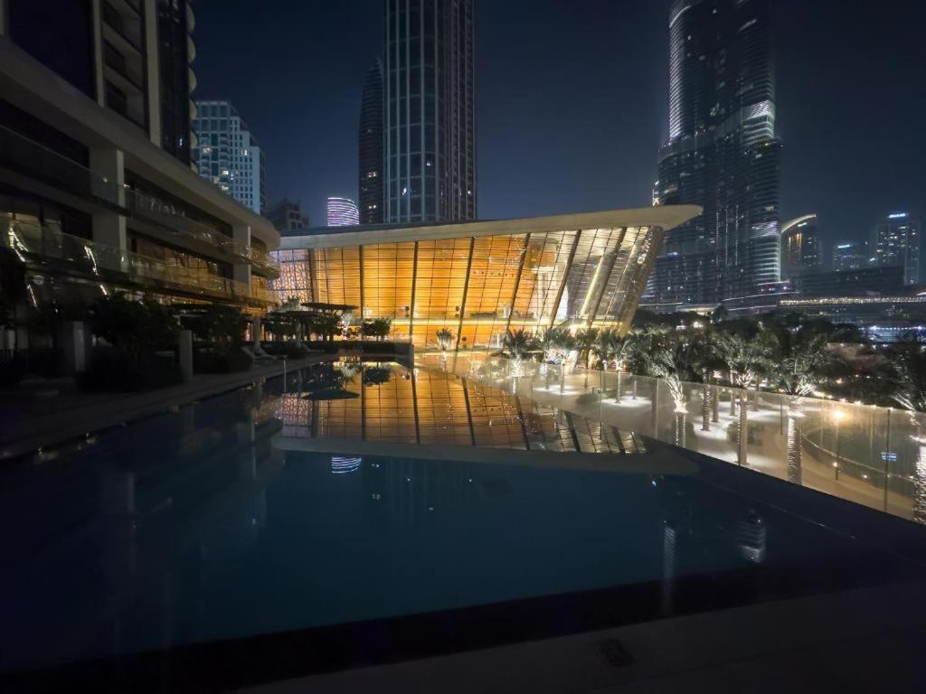 Grande 1 Bedroom With Amazing Pool, Gym And Location * Dubai